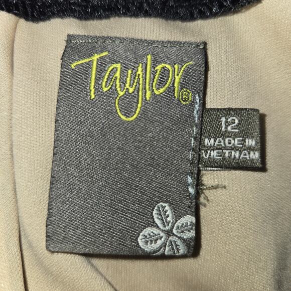 Taylor Women Size 12 Midi Dress Velvet Flocked Mesh Overlay Floral Dark Feminine - Picture 2 of 14